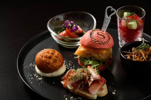 애프터눈 티용 세이보리 & 스콘 셀렉션