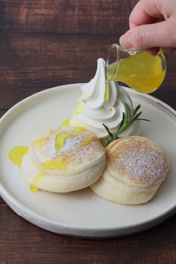 Salsa de limón de Setouchi en helado soft serve