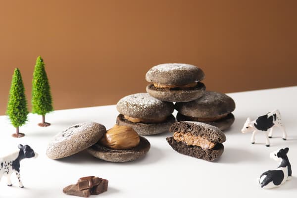 Sándwich de Panqueque Esponjoso Crema de Chocolate Fresca