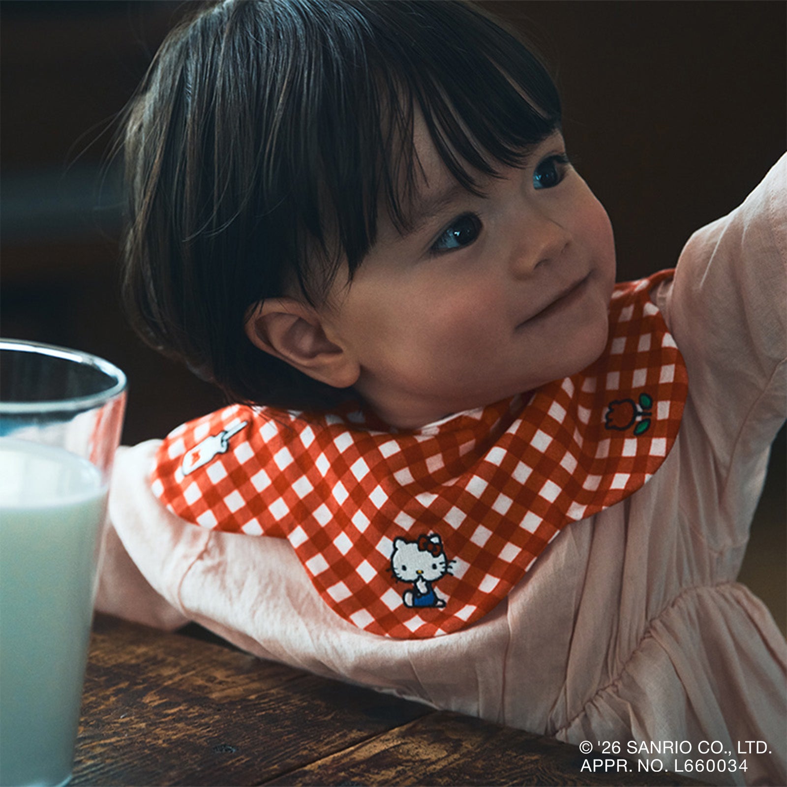 scallop bib / Hello Kitty ¥4,620