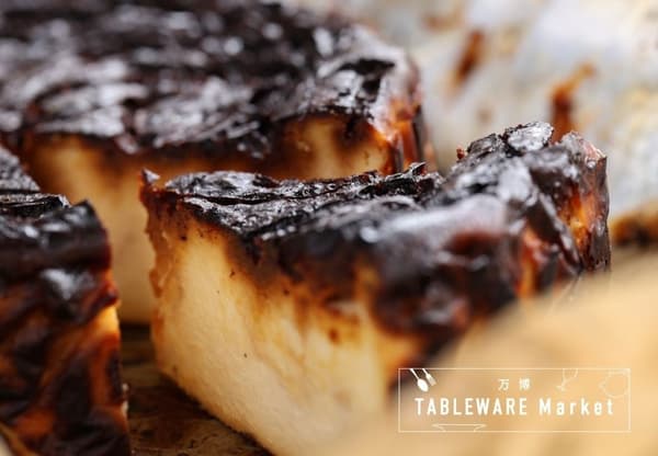 Productos horneados cuidadosamente elaborados tanto por sus ingredientes como por su apariencia