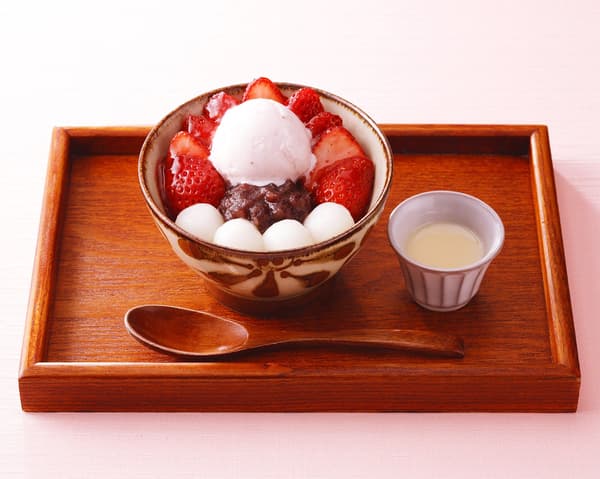 Tano no Mi Strawberry Yukimi Anmitsu