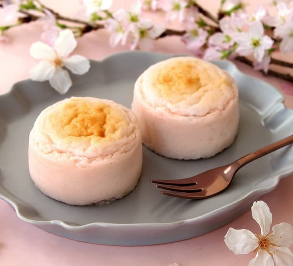 函馆“函馆甜点Snaffles”– 樱花蛋卷（第一轮，季节性），每日限量30份，972日元