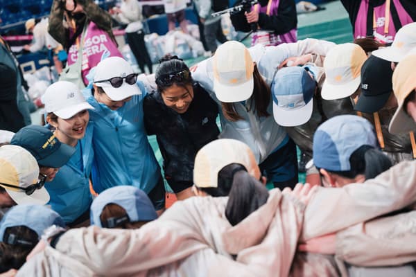 뉴발란스 부스에서의 허들 & 응원