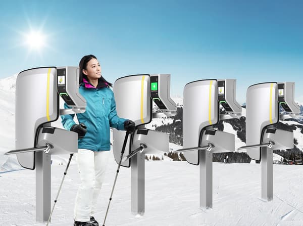 El primer sistema de puerta automática de Asia (SKI DATA)