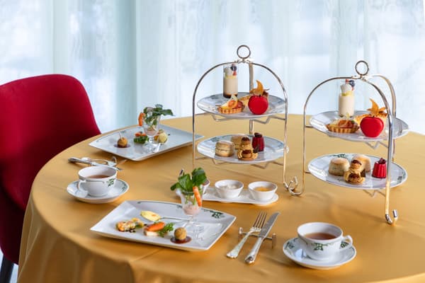 Mampei Hotel Classic Afternoon Tea sweets