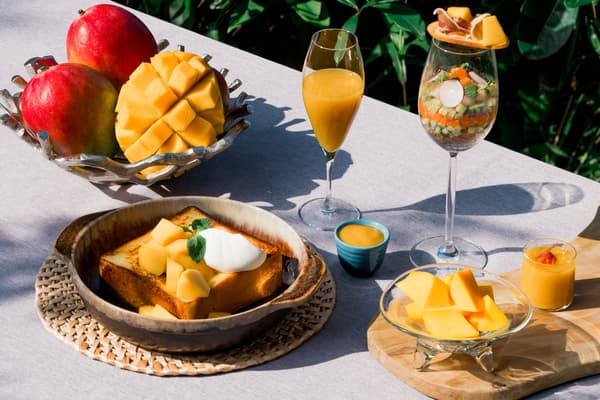 The Mango Morning Set, brimming with freshly harvested fruit