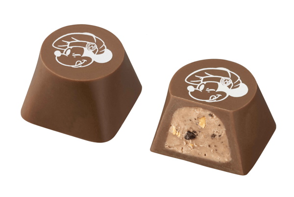 Milk chocolate with roasted hazelnut praline