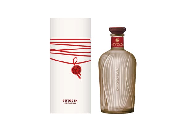 Botella de GOTOGIN the cacao con caja de regalo