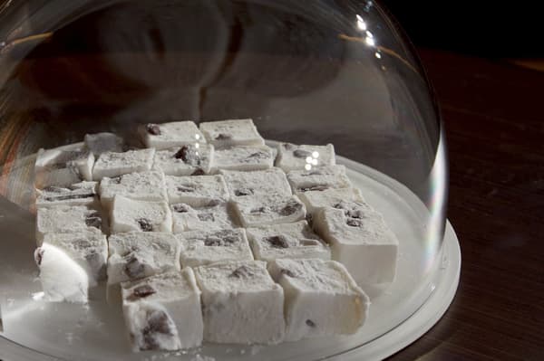 Yumochi, the classic signature sweet from Chimoto