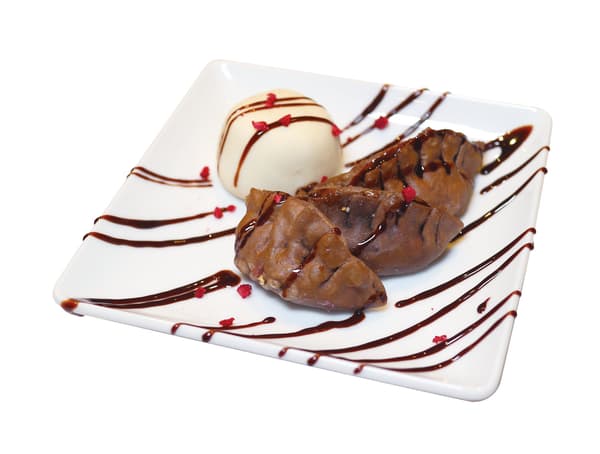 Chocolate Raspberry Gyoza Pie