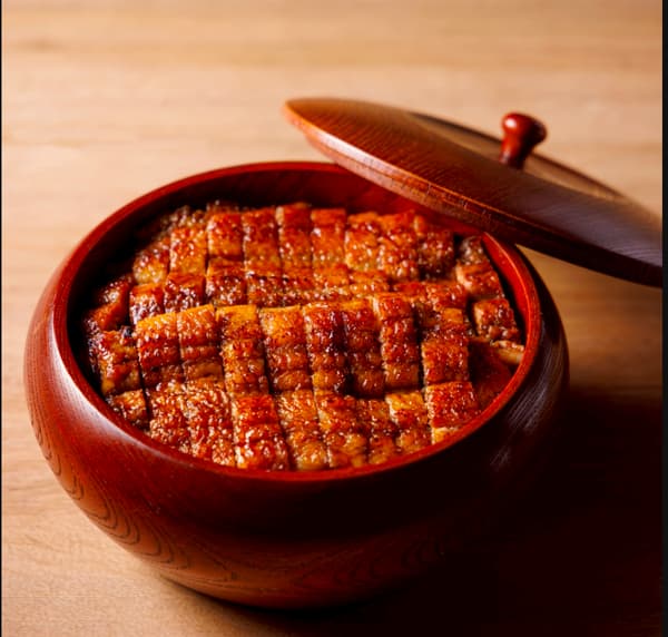 Hitsumabushi (anguila servida de múltiples maneras)