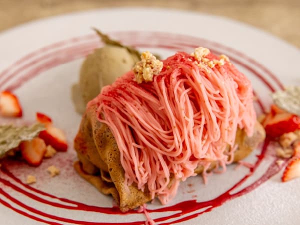 Strawberry Montblanc chocolate crêpe
