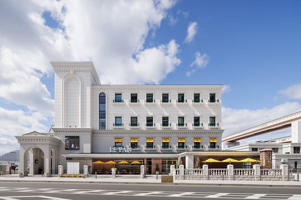 La Suite Le Pain Building