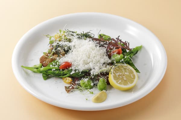 Johnnie's Brasserie – Zao Beef Cutlet with Spring Vegetables and Salt Lemon