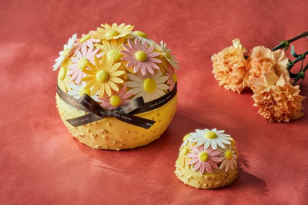 Flower Bouquet Mango Mousse Cake