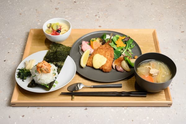 Breakfast plating example