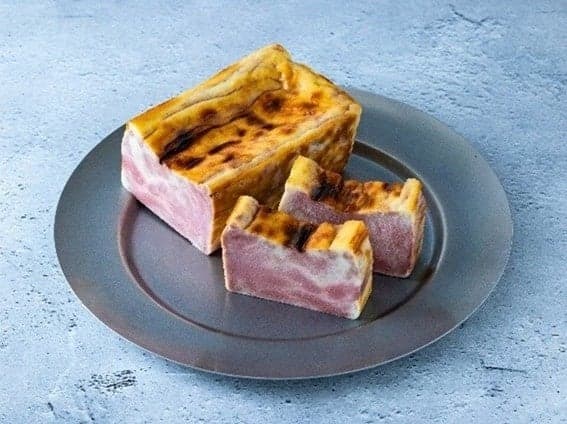 White Chocolate Berry Basque Cheesecake