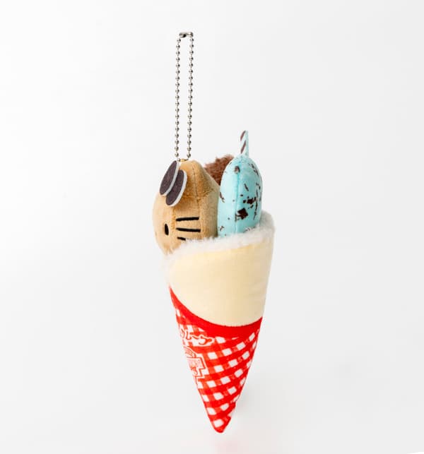 Marion Crepes × Hello Kitty Plush Charm – Choco Mint Cookie ver. (side)
