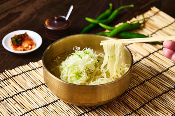 บะหมี่เย็นทำมือ