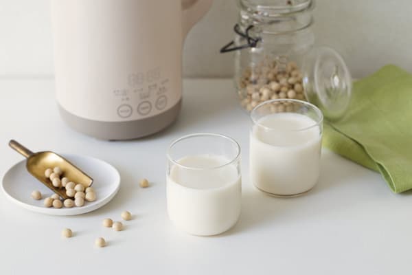 Smooth soy milk without straining