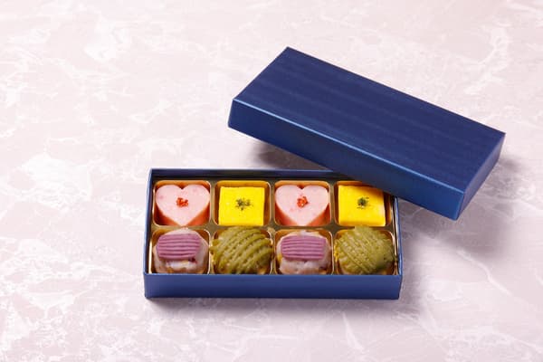 Blue Box 8-piece set
