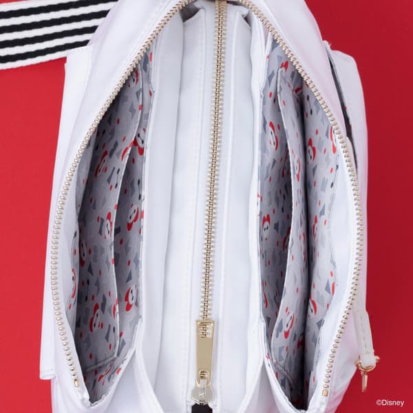 Shoulder bag compartments