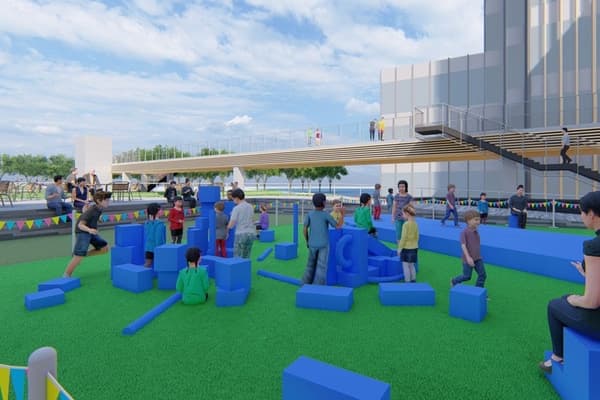 미드파크 놀이터에서 대형 블록으로 놀고 있는 아이들