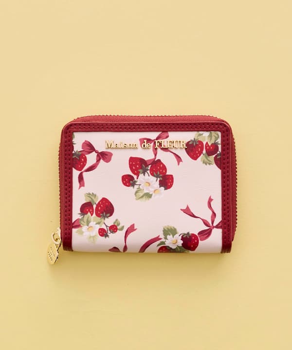 딸기 프린트 조각 케이스