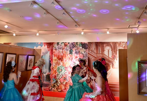 Ballroom dance experience at the 2nd floor Princess Scene