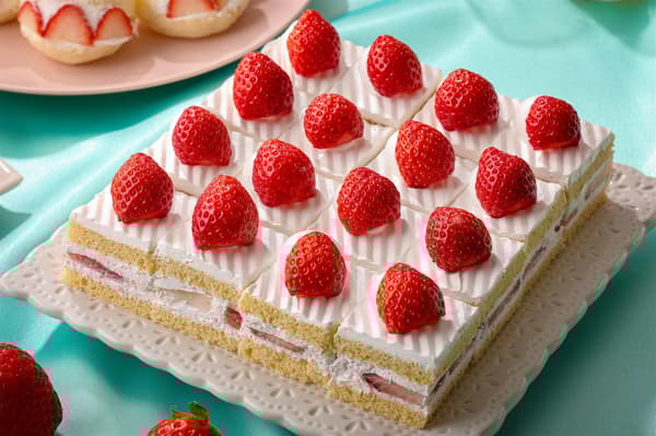 New Super Amaou Strawberry Shortcake