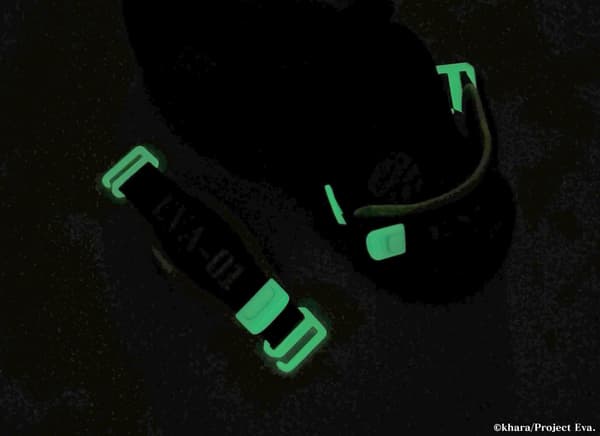 Phosphorescent material on the tape parts glows faintly in the dark