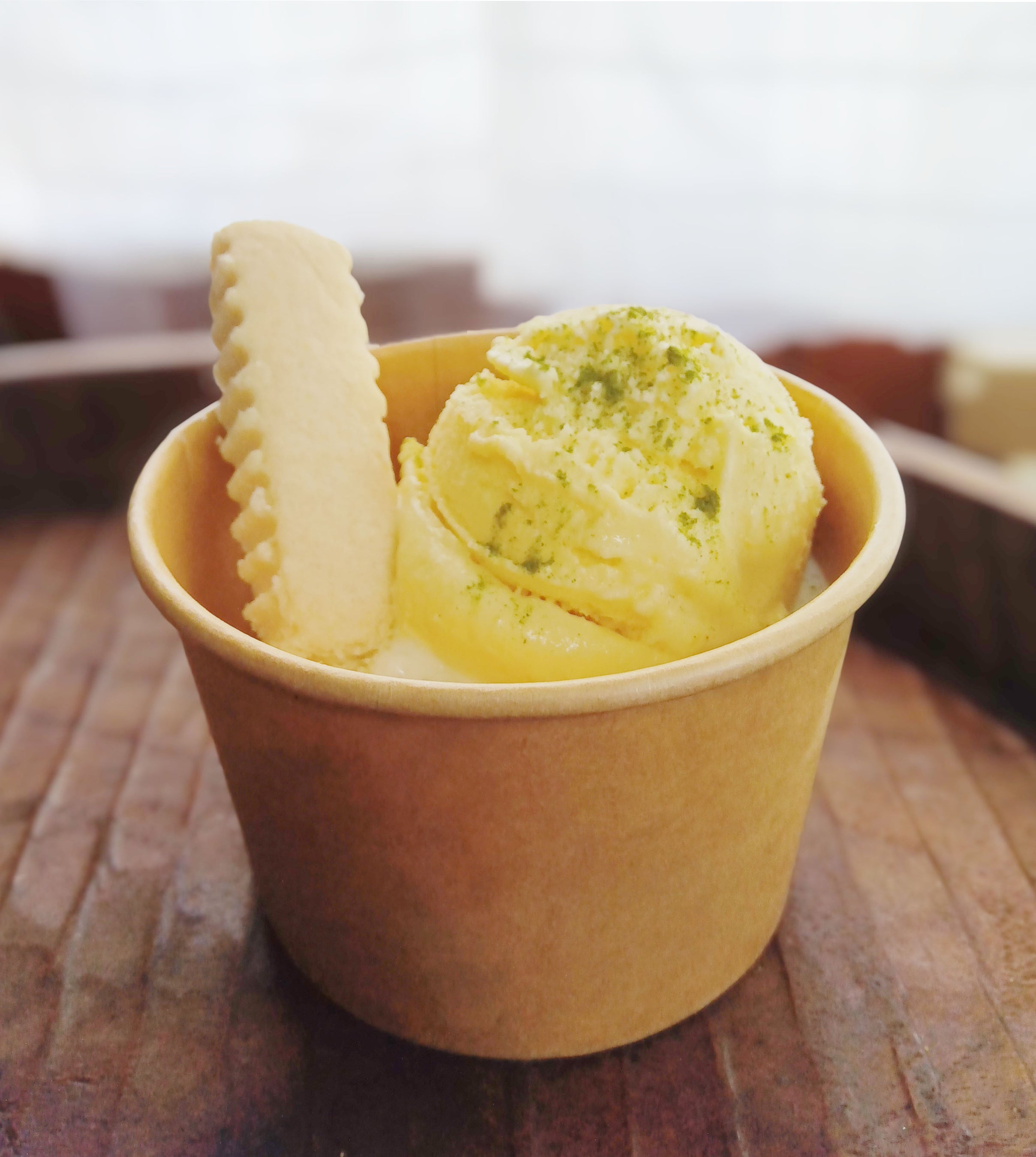 Mini Sundae with Mango Milk Ice