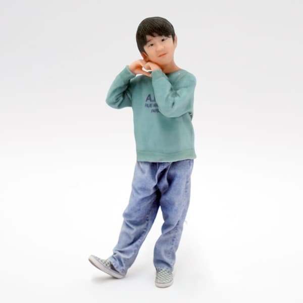 Ejemplo de figura: niño pequeño (cumpleaños / ocasión conmemorativa)