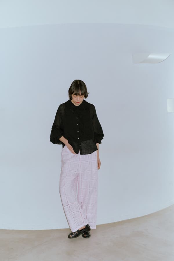 荷葉邊上衣細節 1