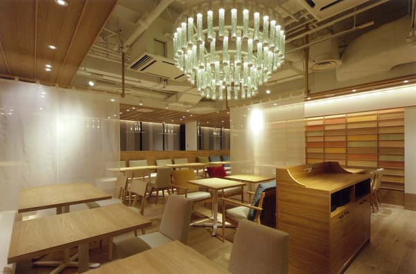 멘이로이로 신주쿠 내부