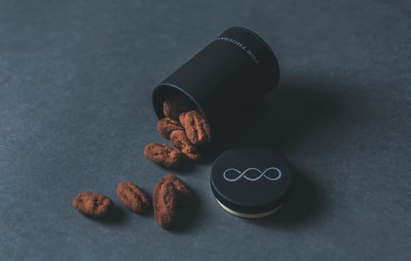 Pecan Nut Chocolat - 150g 2,400日元，250g 3,500日元（150g罐装图片）