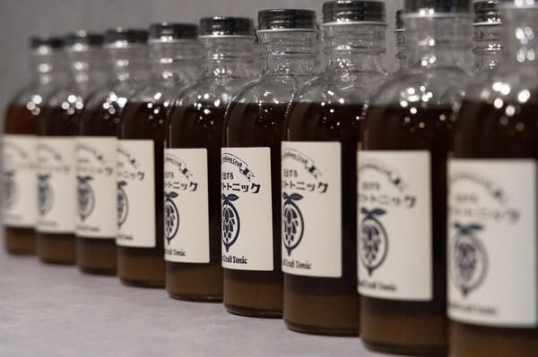 Tónica artesanal Hiizuru embotellada