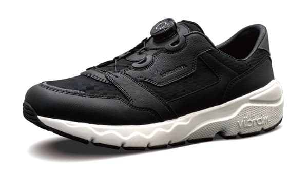 UNION TRAINER สีดำ มุมมองด้านหน้า