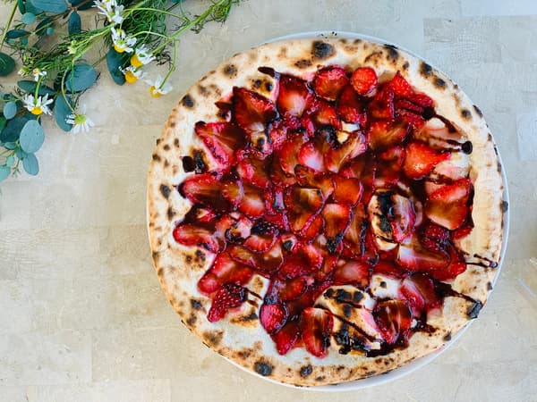 Pizza de Fresa y Chocolate