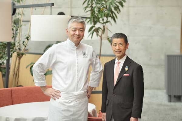 Chef Masato Kamata (izquierda) y Sumiller Fumihiko Kamo (derecha)