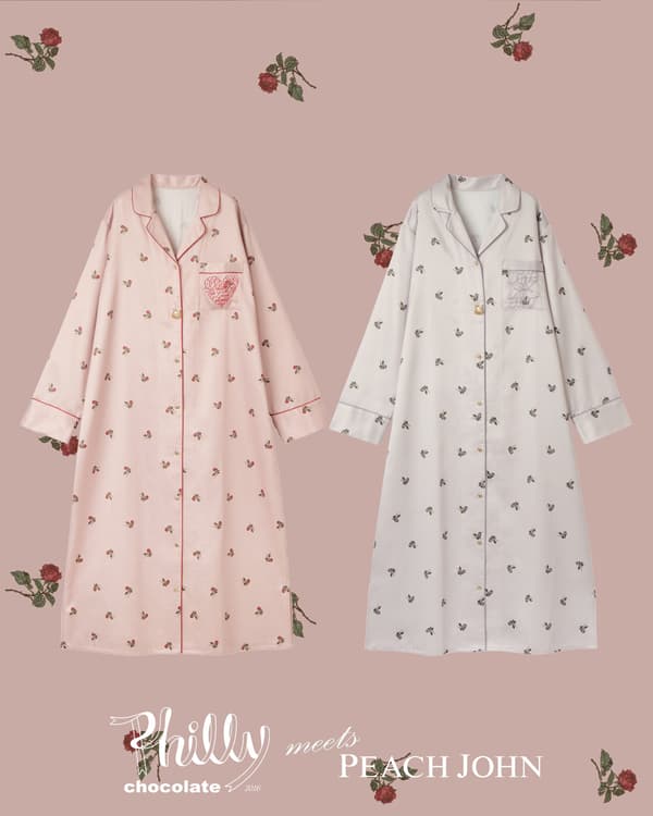 Vista detallada del vestido de camisa con estampado de satén cepillado