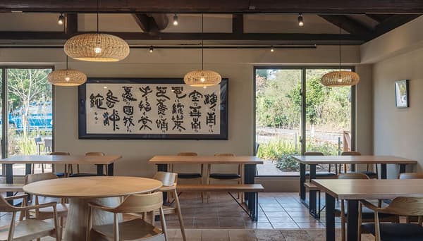 Dining at Zakimi Sabo using yachimun pottery by Yomitan Village artisans