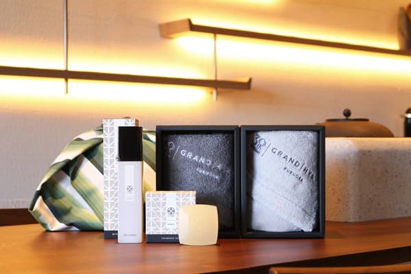 Hakata Suite amenities and gifts