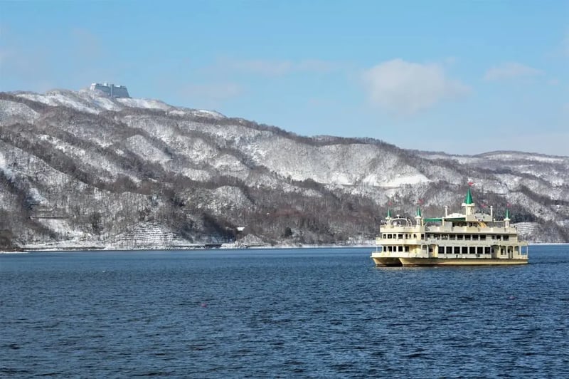 Lake Toya pleasure boat(洞爺湖 遊覧船)