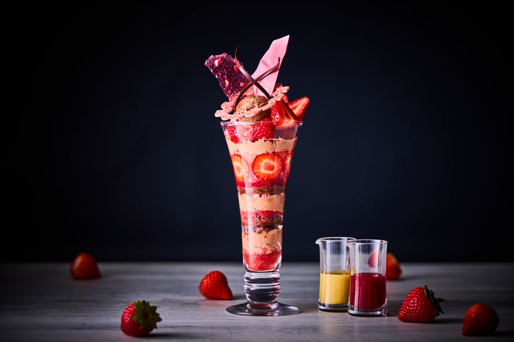 호텔 메트로폴리탄 시즌 한정 딸기 & 초콜릿 파르페