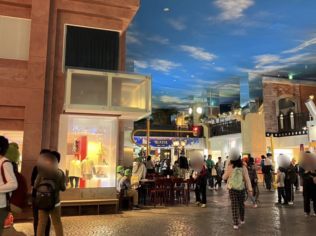 KidZania Tokyo interior