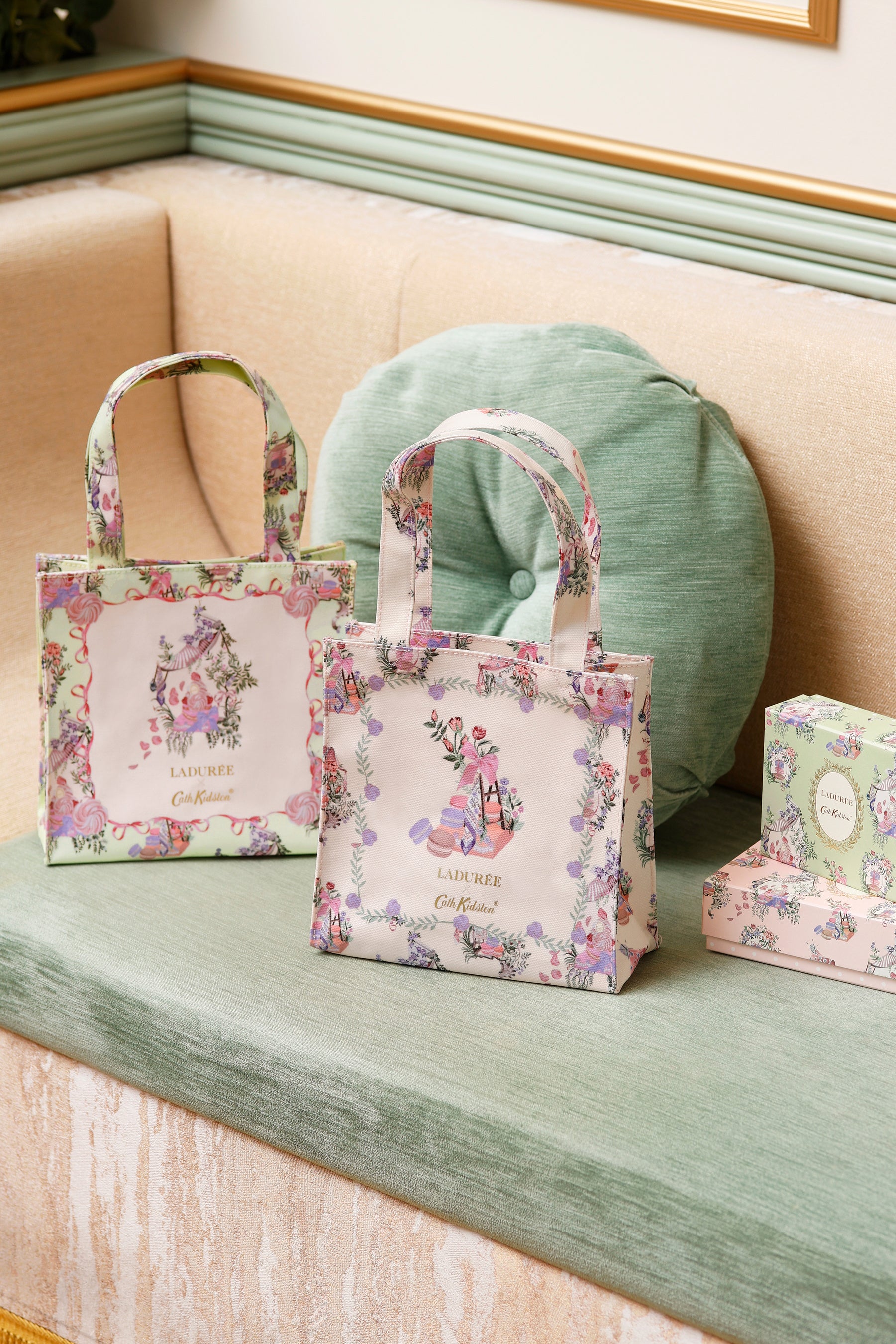 LADURÉE×CathKidston ハンドバッグ Ladurée × Cath Kidston Collaboration Products Available for Pre