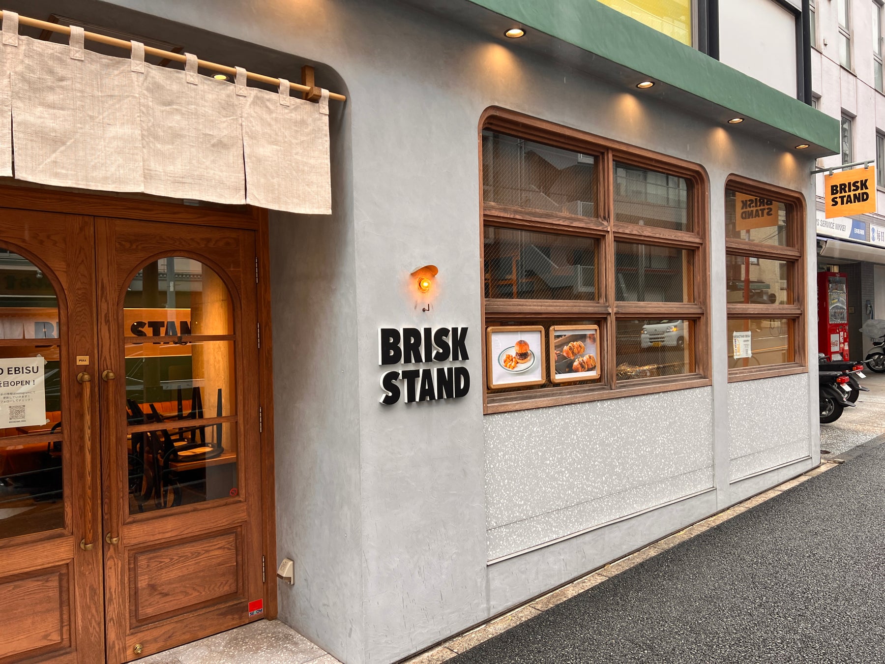 Award-Winning Gourmet Burger Shop BRISK STAND Opens New Location