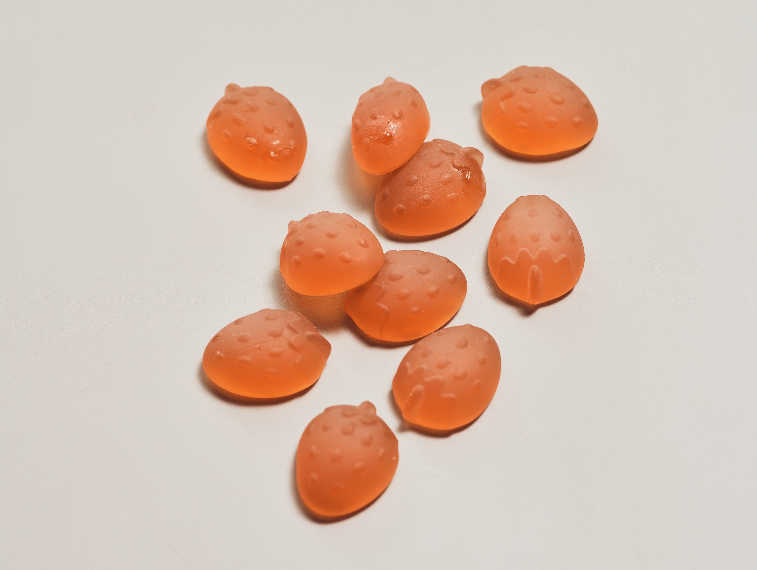 Strawberry-shaped Amaou gummy mold